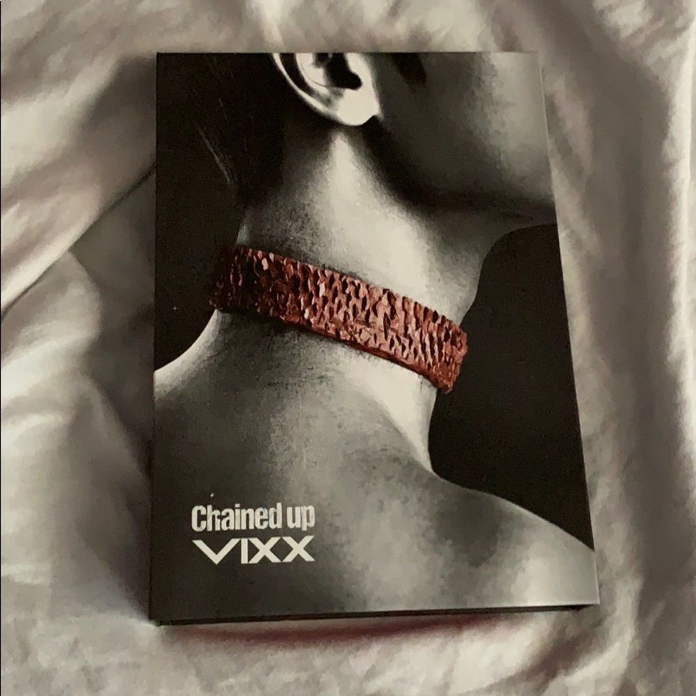 2 for 45 KPOP VIXX Chained Up Album